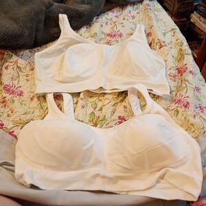 Lot Of 2 Bali Bras Womens 2XL White Comfort Revolution Wirefree 3488/B488